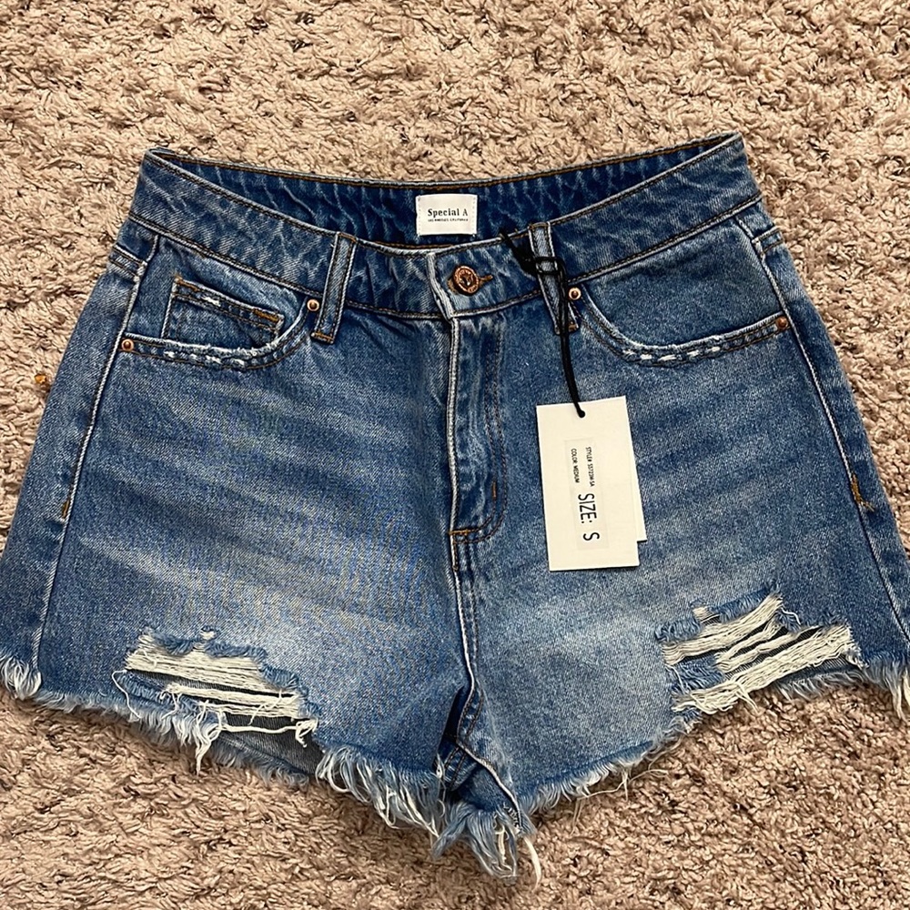 Boutique Denim Shorts (Size Small)